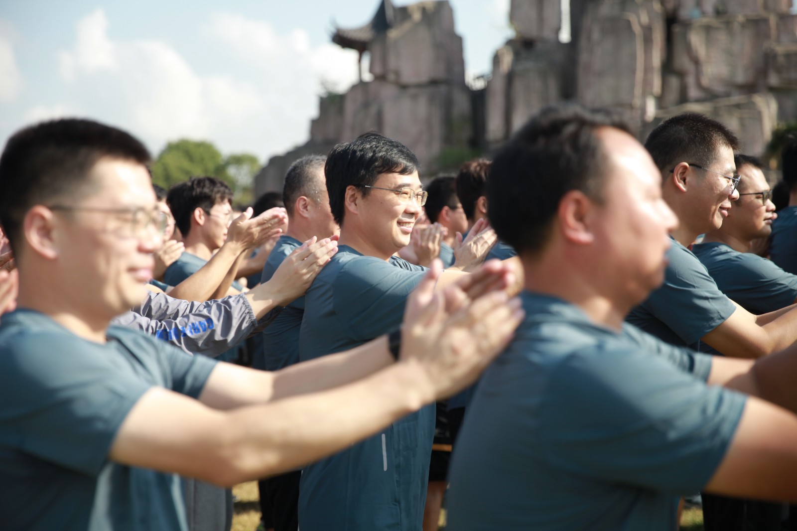 蛟龙跃海腾云起 猛虎出山乘风来丨大通宝富2021年团建拓展活动完美绽放